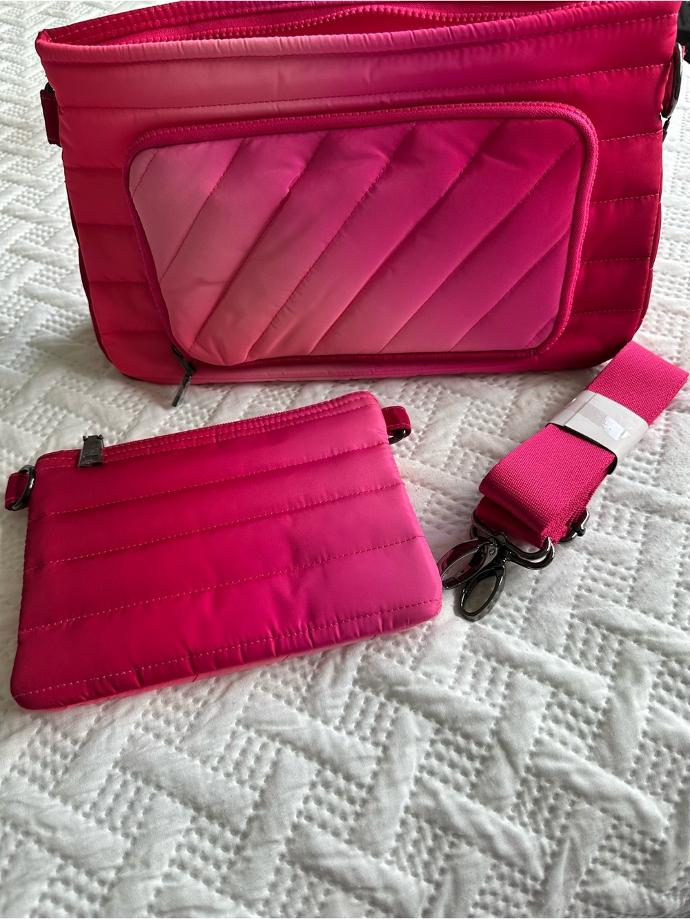 Think Royln  pink  obre crossbody NWT so cute can be used as tote or toiletry